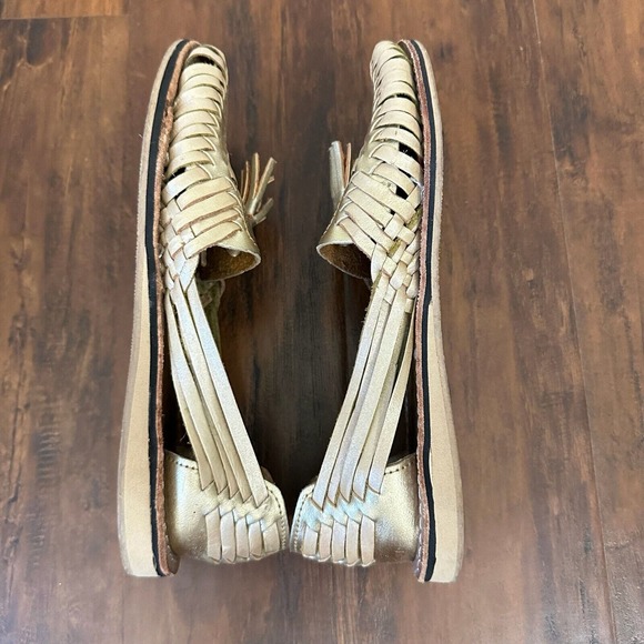 CACAHI'S CACLE'S Girls Gold Leather Tasseled Huaraches Sandals MEXICO MADE - Picture 6 of 11